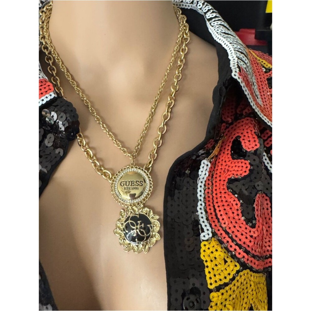 NWT GUESS Gold Tone Layered Medallion Necklace Adjustable MSRP $40.
